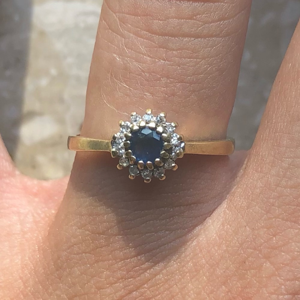 Sapphire Diamond Halo Round Yellow Gold Vintage Ring